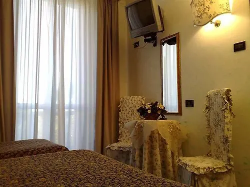 酒店 莱奥波尔多酒店 3*