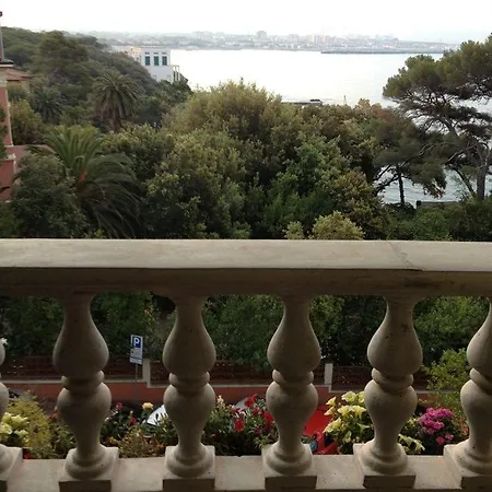 Leopoldo 3* Castiglioncello