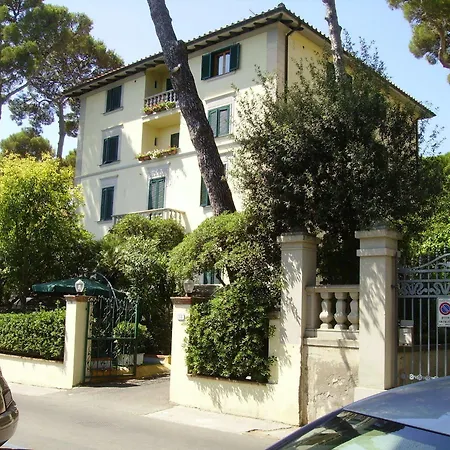 Leopoldo Hotel 3*