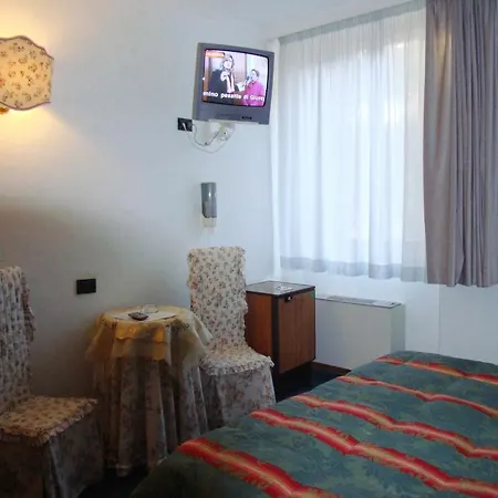 Leopoldo Hotel